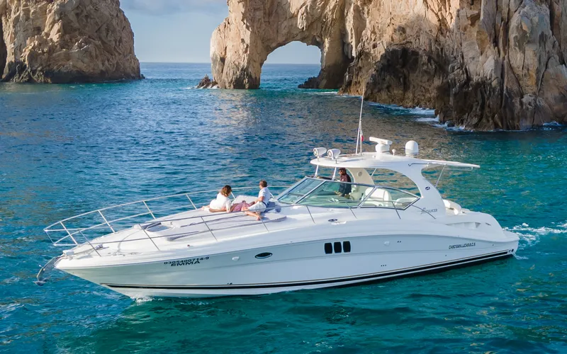 Luxury Yacht 45'