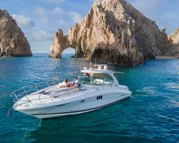Luxury Yacht 45'