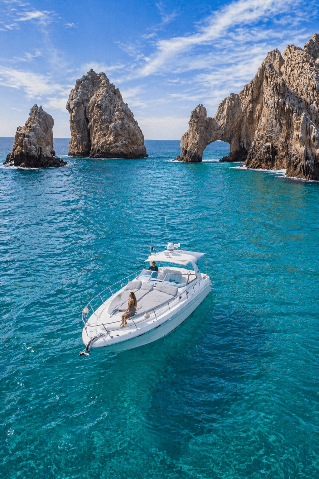 Luxury Yacht 42' private charter in Cabo San Lucas