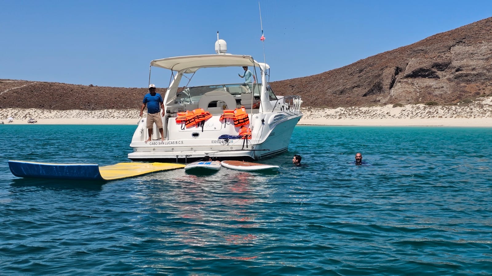 Cabo yacht snorkeling tour